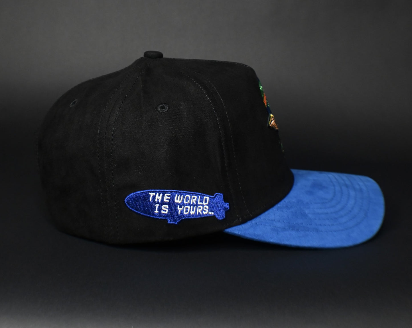 El Mundo Es Tuyo SnapBack